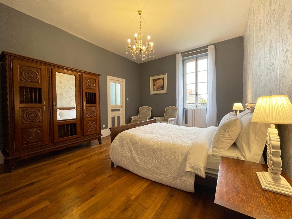Chateau De Bruges Lapeyrouse ภายนอก รูปภาพ