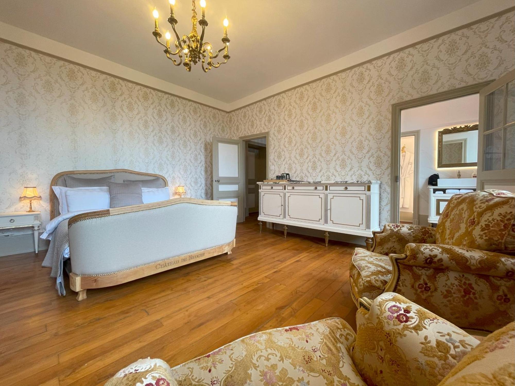 Chateau De Bruges Lapeyrouse ภายนอก รูปภาพ