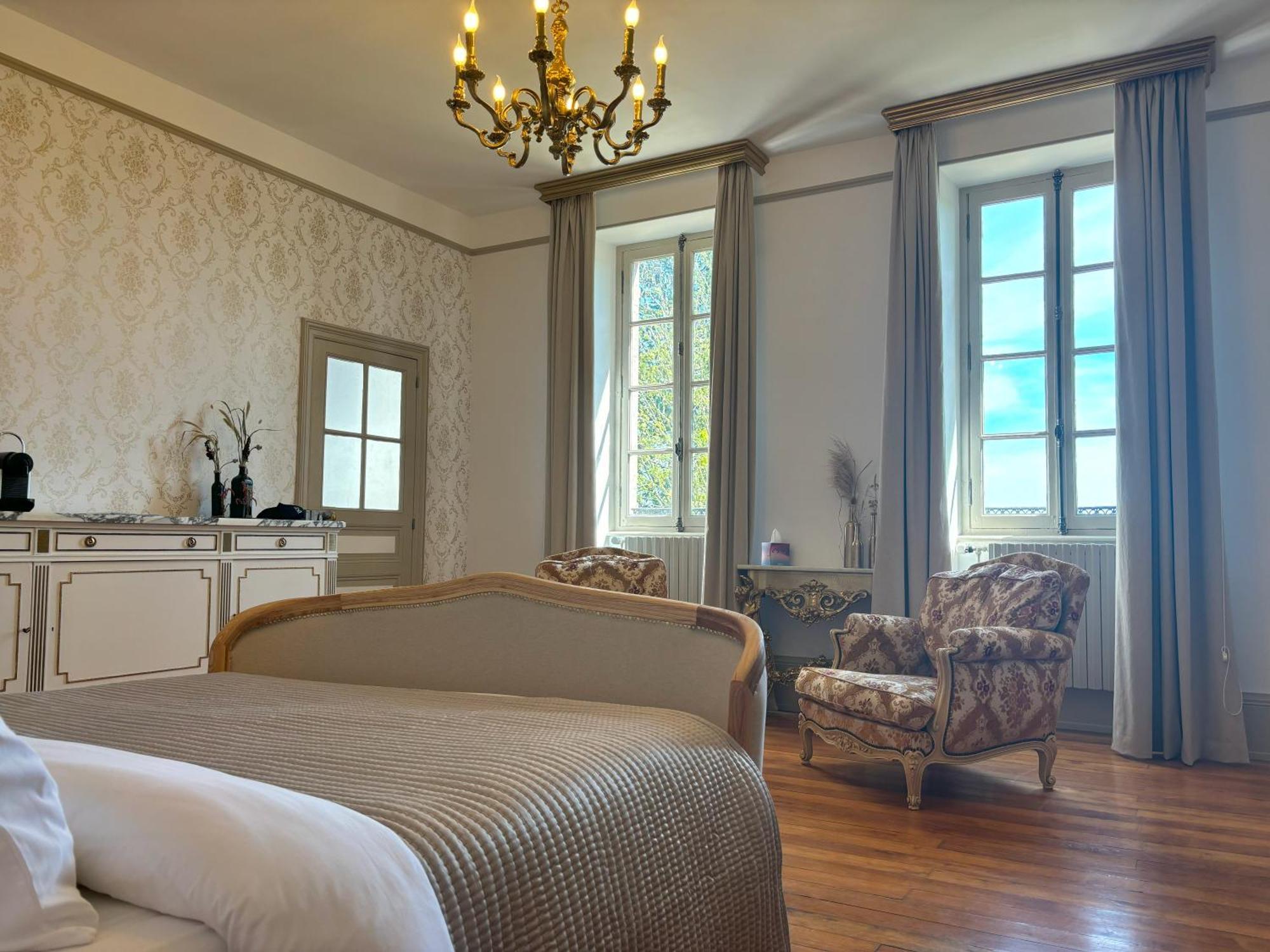 Chateau De Bruges Lapeyrouse ภายนอก รูปภาพ